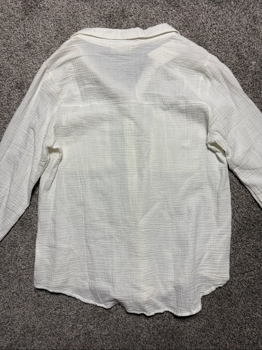 New In White Textured Button-Front Shirt - Picture 7 of 9